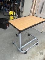 bedtafel in hoogte en hoek verstelbaar, Ophalen, Zo goed als nieuw
