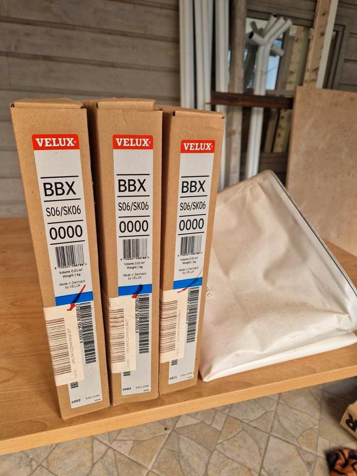 VELUX BBX S06/SK06 Dakraam Inbouwpakket, Doe-het-zelf en Verbouw, Deuren en Horren, Ophalen