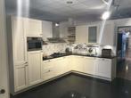 Tulp Veendam Showroom keuken €6200,-, Huis en Inrichting, Keuken | Complete keukens, Ophalen, Hoekkeuken, Nieuw, Hoogglans of Gelakt