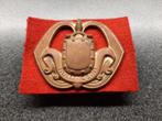 Nulli Cedo  - baretembleem/ weinig of nooit  gepoetst., Ophalen of Verzenden, Landmacht, Nederland, Embleem of Badge