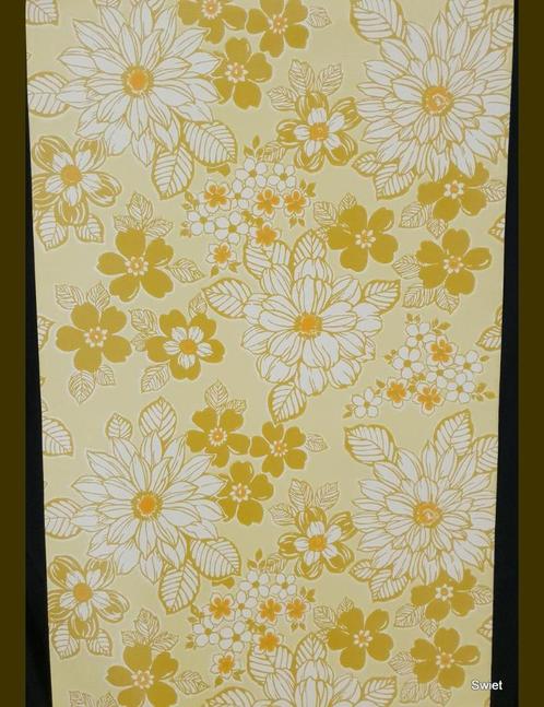 7121 Gele bloemenslinger vintage behang retro swiet   Retrob, Huis en Inrichting, Stoffering | Behang, Geel, Oranje, minder dan 10 m²