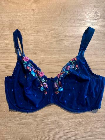 Prima donna 85G full cup marine met meerkleurige bloem beschikbaar voor biedingen