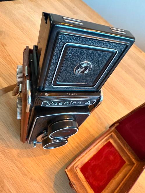 Yashica A analoge camera, Audio, Tv en Foto, Fotocamera's Analoog, Zo goed als nieuw, Ophalen of Verzenden