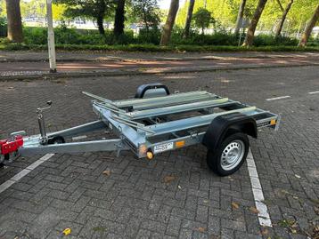 Motortrailer huren motor trailer verhuur beschikbaar voor biedingen