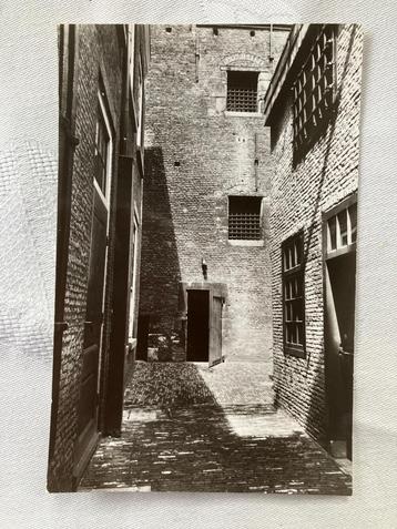 Fotokaart Gevangenpoort Den Haag, binnenplaats beschikbaar voor biedingen