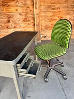Vintage Stalen Schoolbureau met lades en stoel., Huis en Inrichting, Bureaus, Ophalen, Gebruikt, Bureau