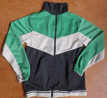 Trainingsjack 146/152 beschikbaar voor biedingen