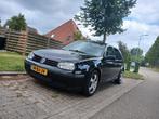 Volkswagen Golf 2.3 V5 110KW 1999 Zwart, Auto's, Voorwielaandrijving, Zwart, 149 pk, 1500 kg