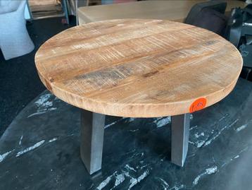 Bijzettafeltje 50cm magihout met stalen poten beschikbaar voor biedingen