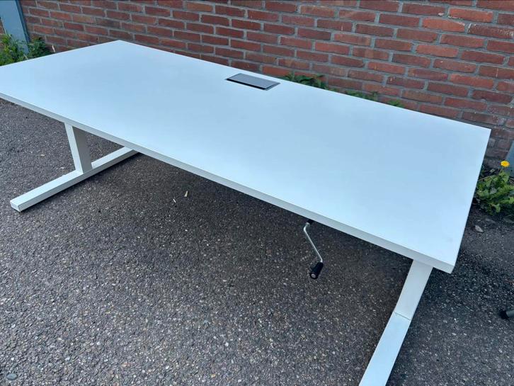 Zgan hoog/laag bureau 180x80, Huis en Inrichting, Bureaus, Zo goed als nieuw, In hoogte verstelbaar, Ophalen of Verzenden