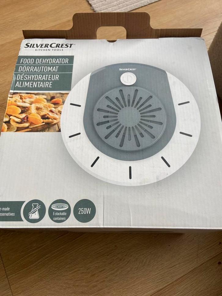Voedseldroger van vruchten, groenten, kruiden, vlees en vis, Huis en Inrichting, Keuken | Keukenbenodigdheden, Zo goed als nieuw