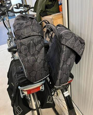 Stella fiets tassen beschikbaar voor biedingen