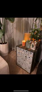 Stoere industriële vakkenkast - WOII Amerikaans leger, Huis en Inrichting, Kasten | Dressoirs, Gebruikt, Metaal, Met lade(s), 25 tot 50 cm