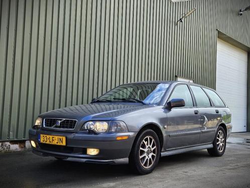 Volvo V40 1.6 Europa 2002 | Trekhaak, Auto's, Volvo, Bedrijf, V50, ABS, Airbags, Airconditioning, Boordcomputer, Centrale vergrendeling