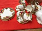 Royal Albert Countrey Roses, Verzamelen, Ophalen of Verzenden, Zo goed als nieuw, Porselein, Kop en/of schotel