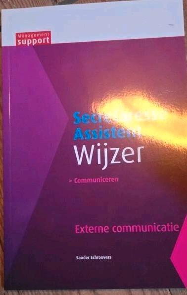 Secretaresse Assistent Wijzer - Communicatie, Boeken, Studieboeken en Cursussen, Zo goed als nieuw, MBO, Ophalen of Verzenden