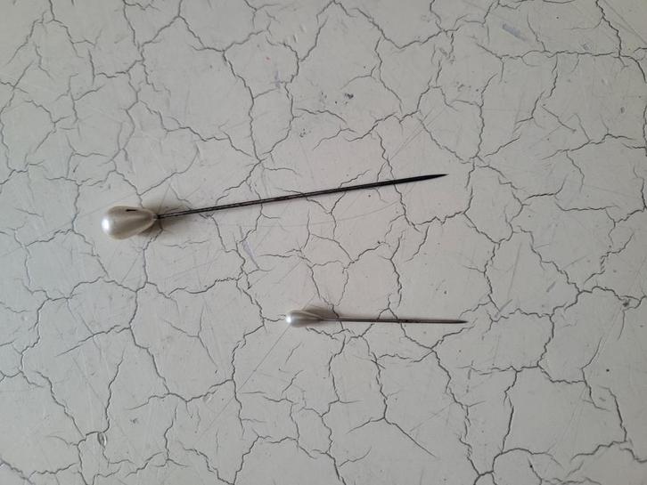 Zeer oude hoedenspelden met kussentje, Antiek en Kunst, Curiosa en Brocante, Ophalen of Verzenden