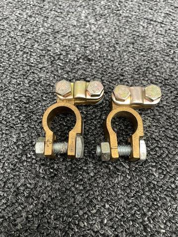Set messing accu pool klemmen beschikbaar voor biedingen