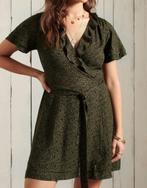 Superdry olijfgroen wikkeljurk jurk leopard print maat 40, Kleding | Dames, Jurken, Maat 38/40 (M), Superdry, Nieuw, Ophalen of Verzenden