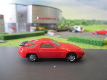 Porsche 928 S4 - Herpa rood met kentekenplaten beschikbaar voor biedingen