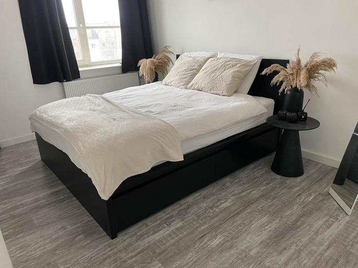 IKEA MALM bed 160x200 zwart + 4 lades & lattenbodem, Huis en Inrichting, Slaapkamer | Bedden, Zo goed als nieuw, Tweepersoons