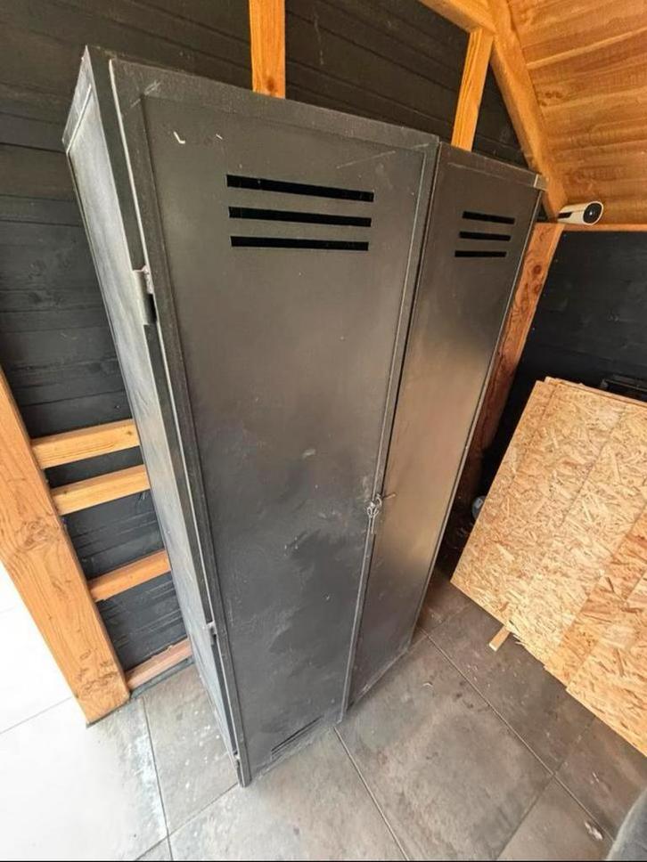 Zwarte stalen, industriële lockerkast, Huis en Inrichting, Kasten | Lockerkasten, Gebruikt, Ophalen