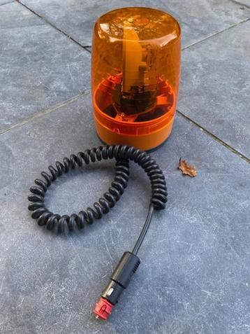 Zwaailicht Hella met magneetvoet 12 volt beschikbaar voor biedingen