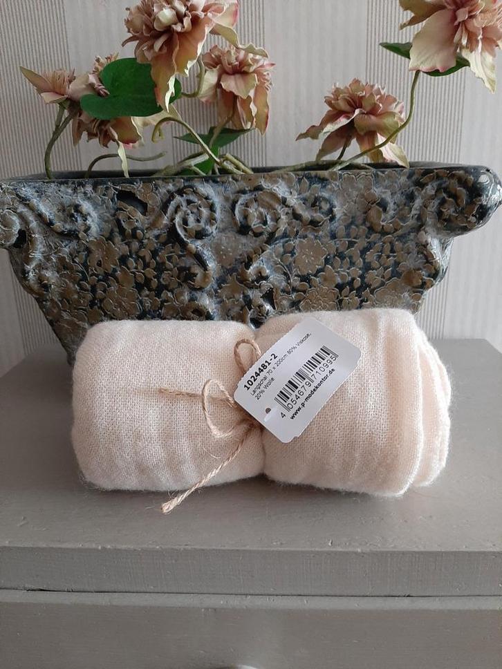 Port Lavande Sjaal - Nieuwstaat, Kleding | Dames, Mutsen, Sjaals en Handschoenen, Nieuw, Sjaal, Ophalen of Verzenden