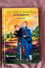 De Olijke tweeling en de bosbrand, Ophalen of Verzenden, Zo goed als nieuw
