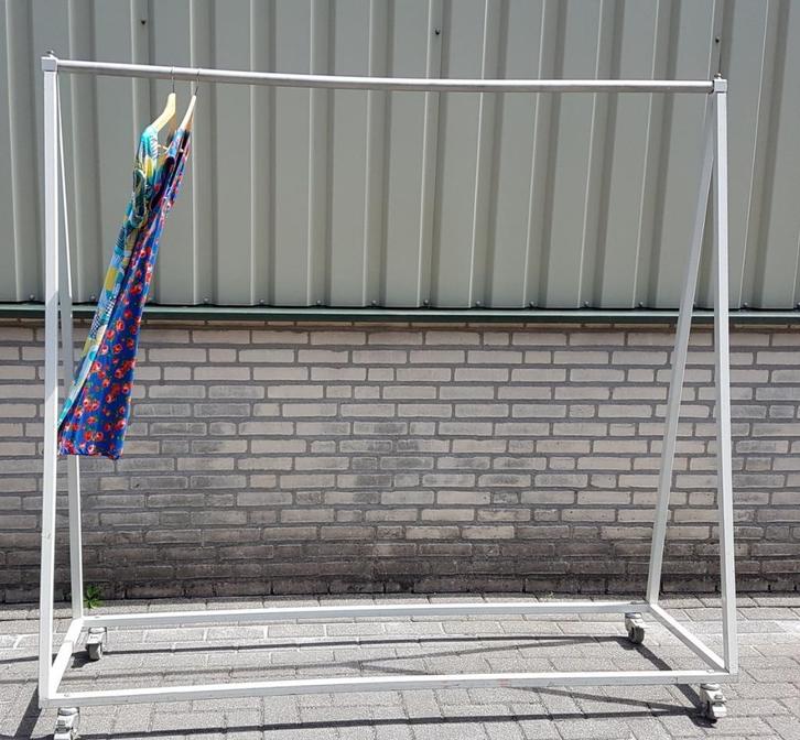 10831 vintage ijzeren kledingrek rek voor kleding winkelrek, Kleding | Dames, Kledingrekken, Ophalen