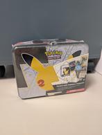 pokemon celebrations chest tin , sealed, nieuw, Ophalen of Verzenden, Nieuw, Boosterbox