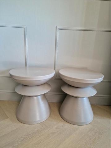 bijzettafel tafel endtable nachtkastje taupe creme beige beschikbaar voor biedingen