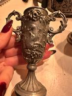 Antiek Vaasje met Duivenmotief, Antiek en Kunst, Antiek | Koper en Brons, Ophalen of Verzenden, Brons