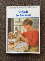 Verfijnde Borduurkunst, Ophalen of Verzenden, Zo goed als nieuw, Lekturama, Borduren en Naaien