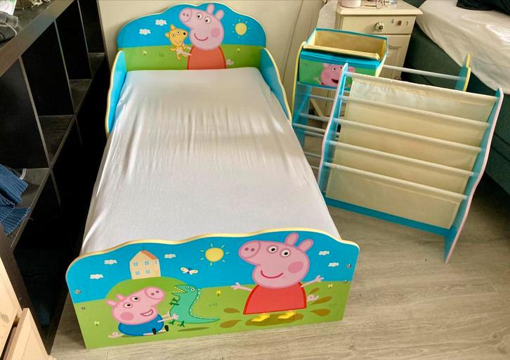 Leuke Peppa Pig kamer, Kinderen en Baby's, Kinderkamer | Bedden, Gebruikt, Minder dan 140 cm, Minder dan 70 cm, Lattenbodem, Ophalen