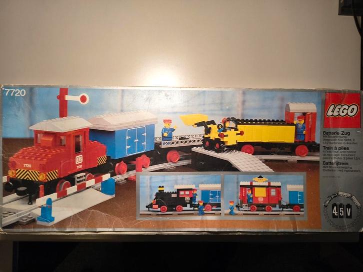 Lego trein set 7720 4,5 volt met rondje rails en doos igst, Kinderen en Baby's, Speelgoed | Duplo en Lego, Zo goed als nieuw, Lego