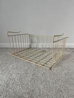 Vintage draadstaal mand, 40,5x27x16cm. Hangsysteem 90s kast, Overige materialen, Gebruikt, Mand, Verzenden