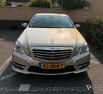 Mercedes-Benz E-Klasse E220 CDI BE Aut7 2013 Beige, Auto's, Mercedes-Benz, Automaat, Achterwielaandrijving, Zwart, 4 cilinders