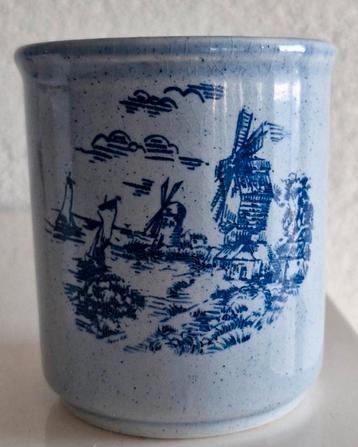 Vintage Aardenwerk beschikbaar voor biedingen