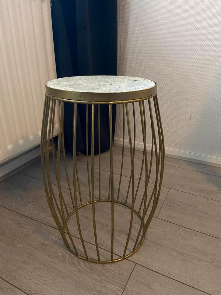 Stijlvol Bijzettafeltje - Goudkleurig, Huis en Inrichting, Tafels | Bijzettafels, Zo goed als nieuw, Rond, 45 tot 60 cm, Minder dan 55 cm
