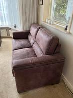 Bruine 2-persoons suede bank in nette staat, Ophalen, Gebruikt, 150 tot 200 cm, Tweepersoons
