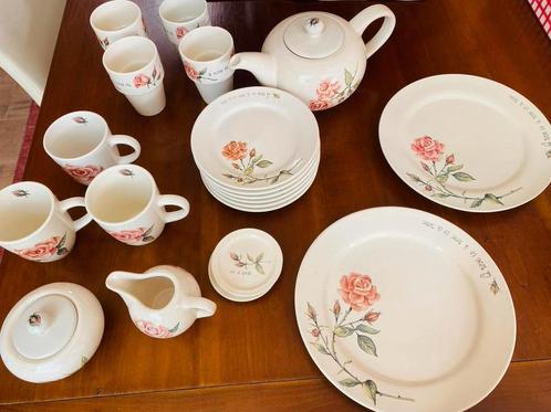 Serviesgoed Jet Ter Steege servies goed “A Rose is a Rose”, Antiek en Kunst, Antiek | Servies los, Ophalen of Verzenden