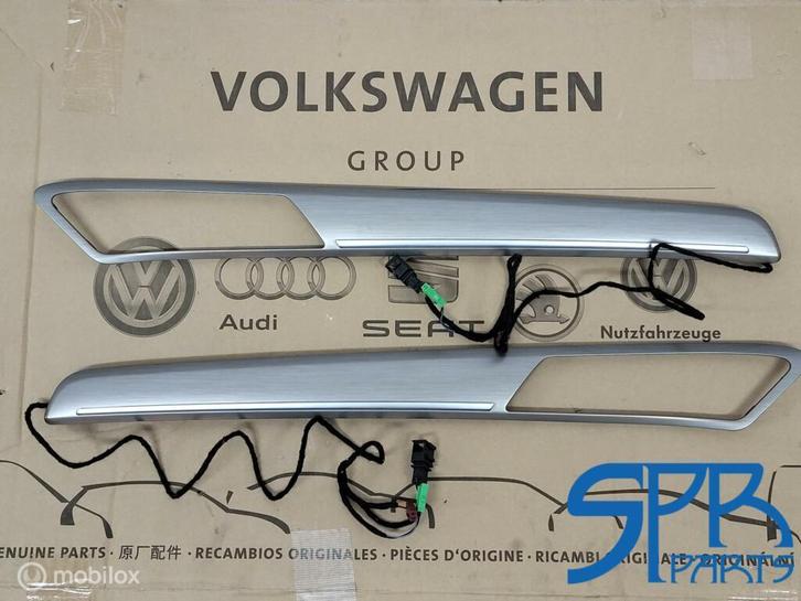 Interieurlijsten VW GOLF 7 LED VERLICHT LINKS RECHTS VOOR, Auto-onderdelen, Interieur en Bekleding, Volkswagen, Gebruikt, Ophalen of Verzenden