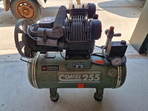 Kompakte gebruikte Creemers compressor., Doe-het-zelf en Verbouw, Compressors, Gebruikt, 6 tot 10 bar, 25 tot 100 liter, 200 tot 400 liter/min