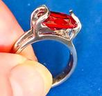 Prachtige Silvertone RVS Ring met Rode Kristal 19,5 mm, 19 tot 20, Nieuw, Dame, Rood