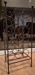 Stijlvol metalen wijnrek voor 18 flessen, Huis en Inrichting, 50 tot 75 cm, 15 tot 25 flessen, Ophalen of Verzenden, Zo goed als nieuw