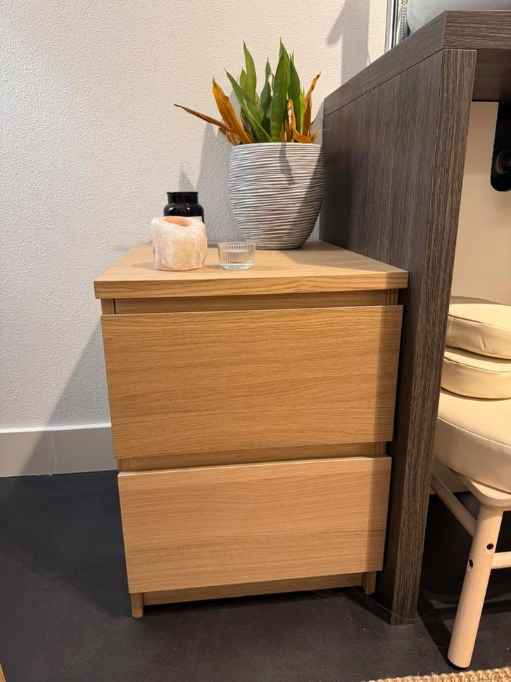 Nachtkast Malm eikenfineer IKEA, Huis en Inrichting, Kasten | Ladekasten, Zo goed als nieuw, Minder dan 100 cm, 50 tot 100 cm