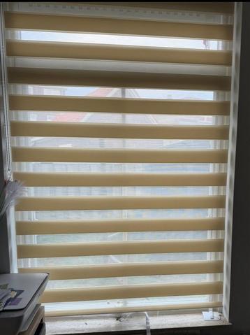 Nieuw duo rolgordijn 117 bij 185 beschikbaar voor biedingen