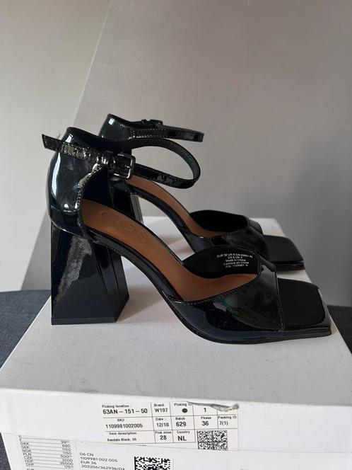 COS zwart lak sandalen met hak Maat: 36 || nieuw, Kleding | Dames, Schoenen, Nieuw, Sandalen of Muiltjes, Zwart, Ophalen of Verzenden