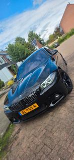 BMW 5-Serie 2.0 520 AUT 2015 Zwart, Auto's, Zwart, 4 cilinders, 2000 kg, Zwart